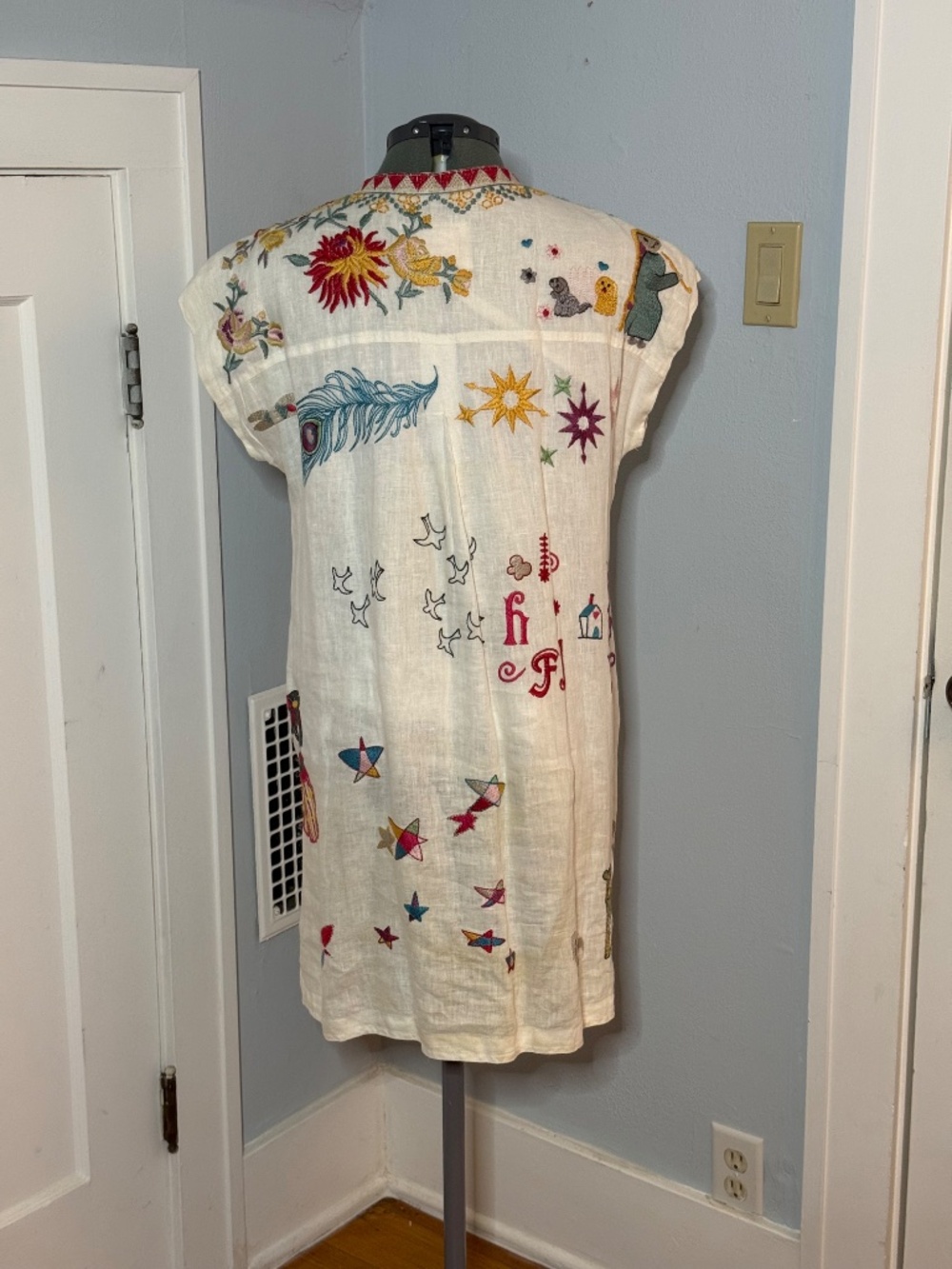 Johnny Was Mishti Tunic Dress Small White Ramie Embroidered Boho - Picture 3 of 8
